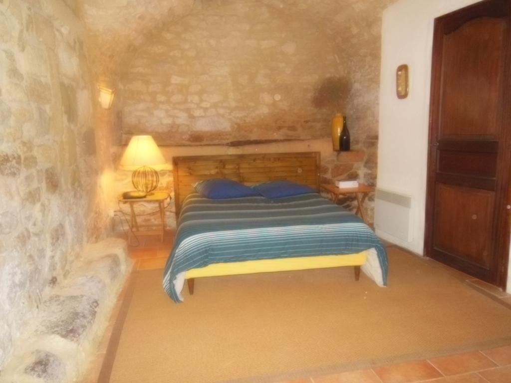 Bed and Breakfast La Migrane Villevieille Zimmer foto