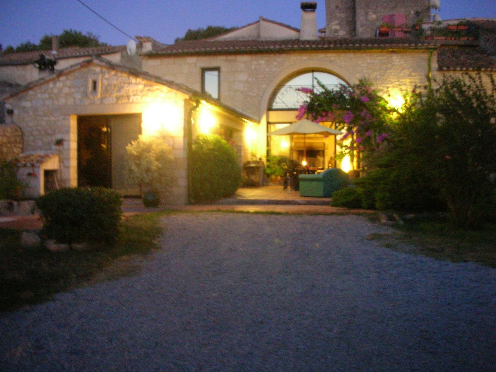 Bed and Breakfast La Migrane Villevieille Exterior foto